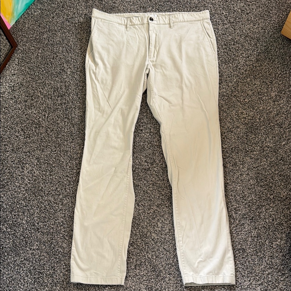Goodfellow & Co Men's Light Khaki Chinos